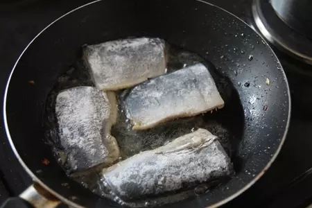 Жареная сельдь с картофелем по-датски: шаг 5