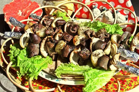 Шашлык из нежной печёнки с луком и фенхелем: шаг 9