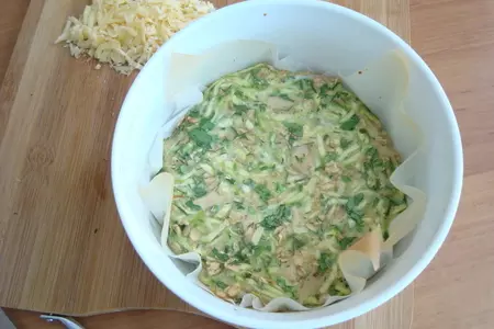 Кабачковая запеканка с зеленью и курицей: шаг 4