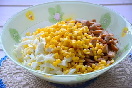 Пикантный салат в апельсиновых корзиночках: шаг 8