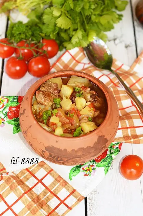 Гювеч или свинина с овощами в горшочке.: шаг 7