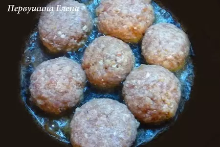 Зразы в сливочно-томатном соусе с кунжутом: шаг 11