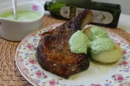 Жареная свинина с картофелем под соусом из петрушки: шаг 5