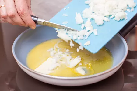 Куриные крокеты с сыром (croquetas de pollo y queso): шаг 3