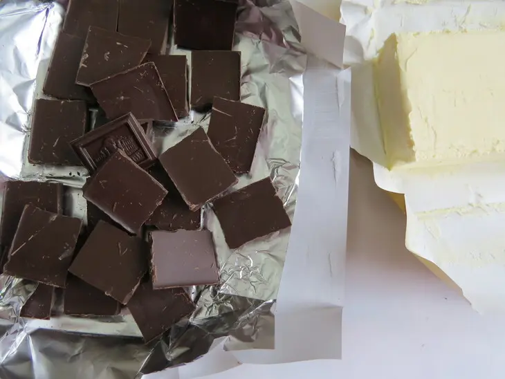 Шоколадные пирожные «искушение вкусом» с пряным сиропом из 5 специй: шаг 2