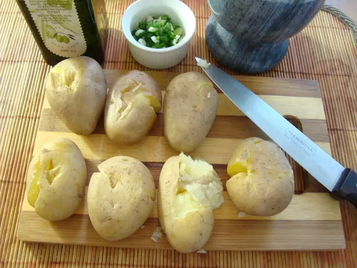 Жаренный картофель с перцем и солью (сянцзань цзяоянь сяо тудоу): шаг 5