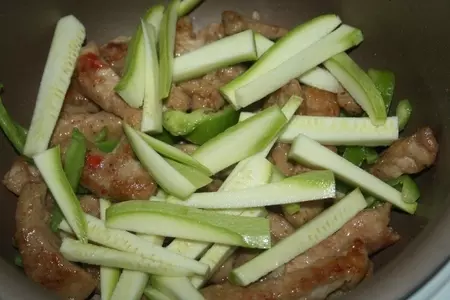 Свинина в кисло-сладком соусе с овощами: шаг 11