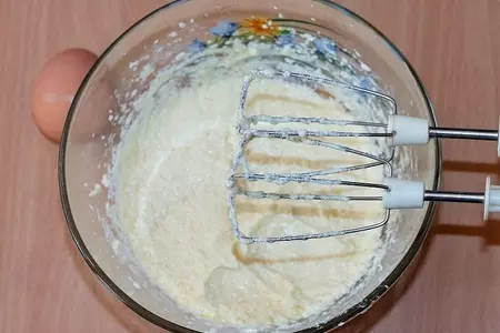 Шоколадные капкейки  с халвой: шаг 2