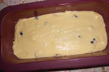 Сметанный кекс с черникой: шаг 8