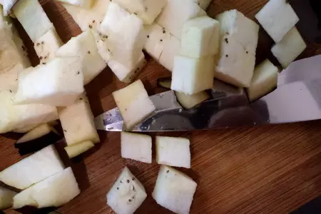 Баклажаны тушеные с кунжутом и маслом ideal в японском стиле.: шаг 2