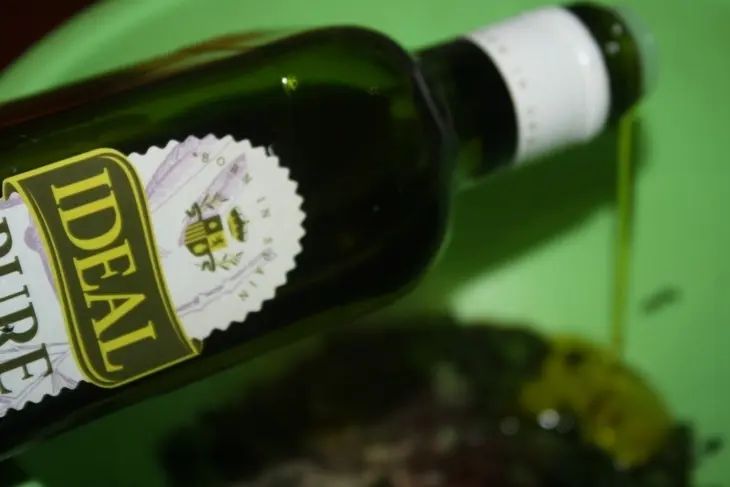 Барбекю (куриные бедра в умопомрачительном маринаде на дощечке на мангале): шаг 2