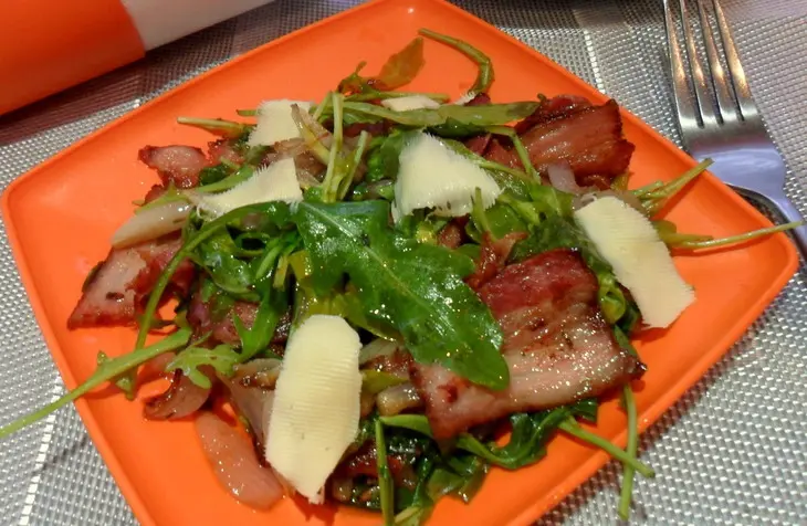 Салат с руколой и беконом: шаг 5