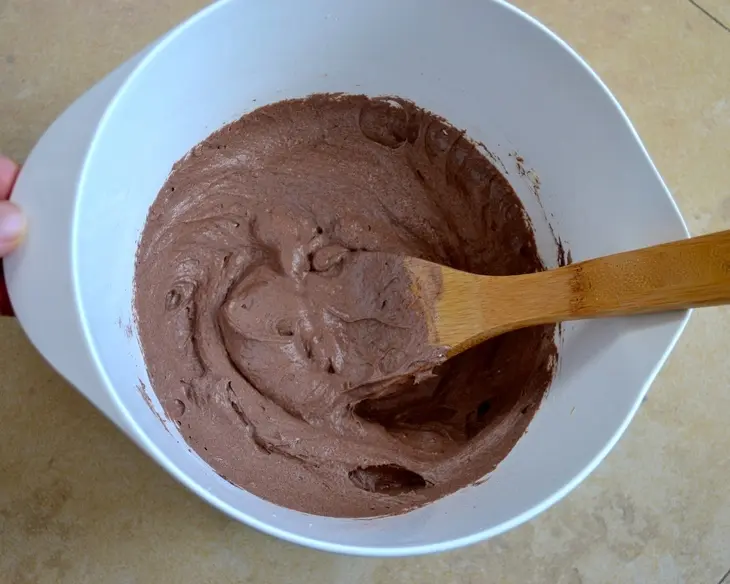 Брауни с шапочкой из маршмэллоу: шаг 3