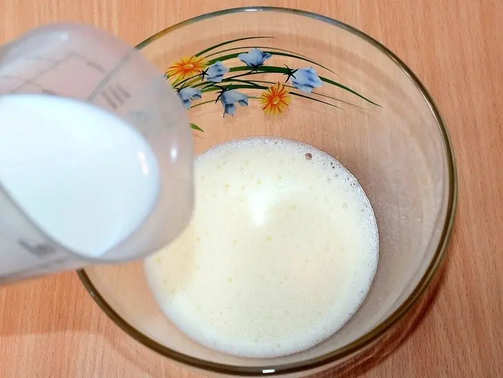 Берлинские маффины с ягодами и джемом: шаг 3