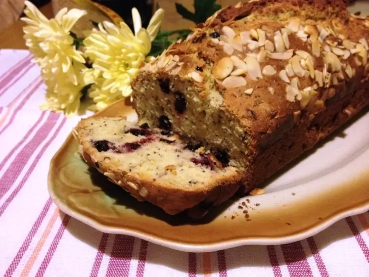 Кукурузно-маковый кекс "смородиновый микс": шаг 8