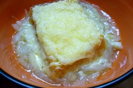 Луковый суп, запеченный с сыром (в микроволновке): шаг 5