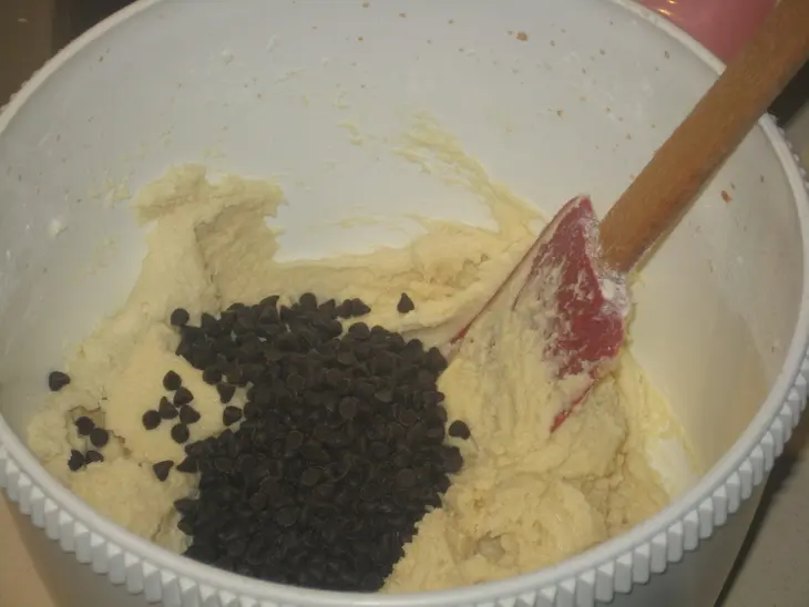 Американское печенье с шоколадными "каплями" (сhocolate chips cookies): шаг 6