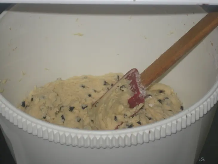 Американское печенье с шоколадными "каплями" (сhocolate chips cookies): шаг 7