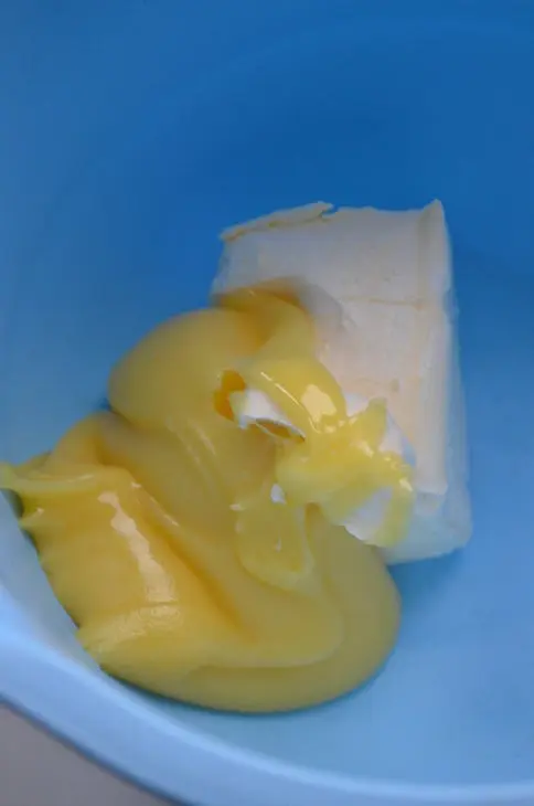 Мадленки с медом и лимонной цедрой: шаг 1