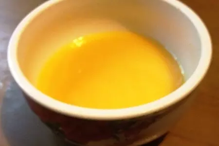 Мадленки с лимоном, белым шоколадом и чёрной смородиной: шаг 1