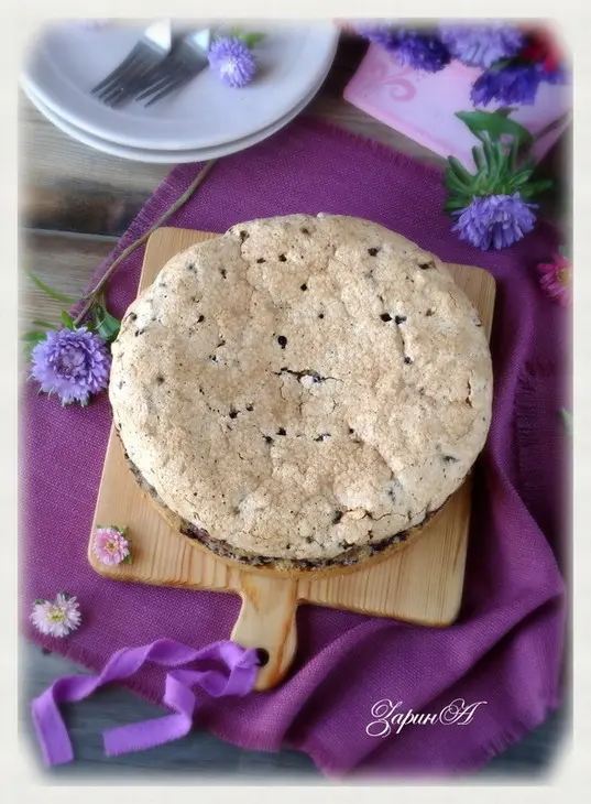 Воздушный пирог с кунжутом и черникой: шаг 10
