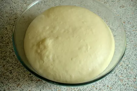 Пирожки печёные сдобные с зелёным луком и яйцом. гост: шаг 7