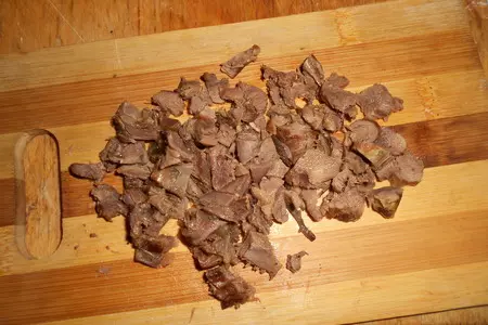 Омлет в микроволновке с мясом и кабачками: шаг 1