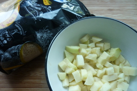 Булочки с карамельными яблоками и витушка со сливочным сыром : шаг 2
