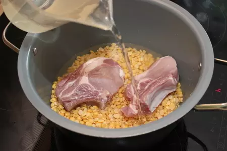 Гороховый суп-пюре с колбасками: шаг 3