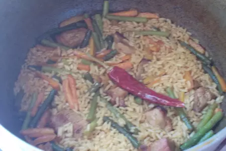 Плов с чесночными стрелками: шаг 8
