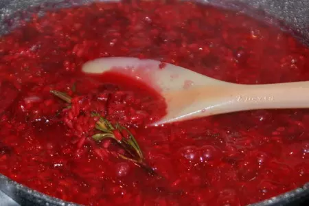 Свекольное ризотто с козьим сыром и грецкими орехами: шаг 6