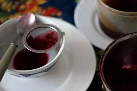 Попьет с клюквенным соусом и томатно-кориандровый сок // paupiette with cranberry sauce and tomato-coriander juice: шаг 5