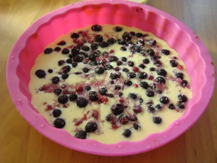Кекс с чёрной смородиной и корицей.: шаг 6
