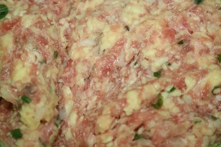 Закусочные мясные шарики в густом сырном соусе в свч за 7 минут: шаг 2