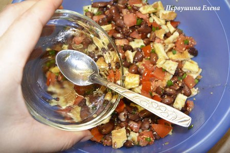 Салат с фасолью "пикантый": шаг 8