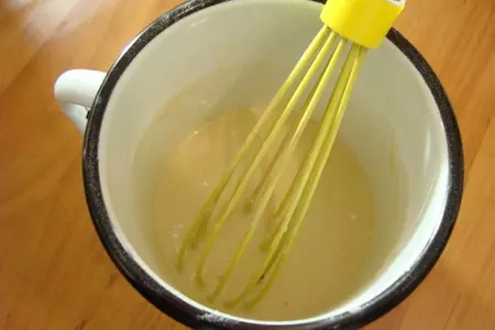 Блины с куриным фаршем,обжаренным с луком,кабачком и абрикосами..: шаг 6