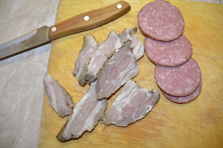 Бутерброды-гриль мясные с омлетом и огурцом: шаг 6