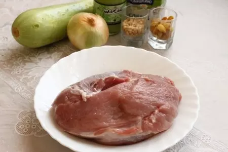 Шницель  рубленный из телятины с соусом из хрена: шаг 1