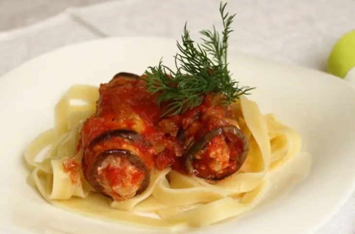 Рулетики из баклажан и кабачков фаршированные мясом: шаг 12