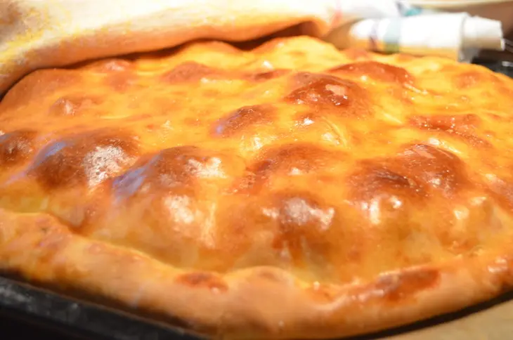 Пирог с куриными сердечками и солеными огурцами: шаг 8