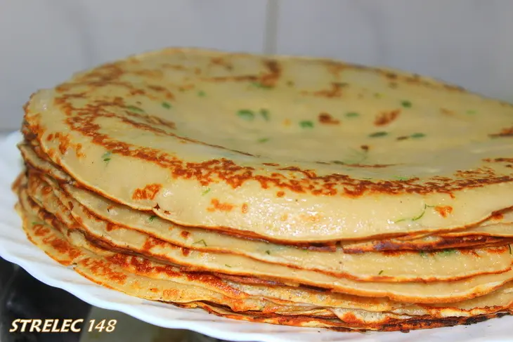 Блины с каштановой мукой и зеленью: шаг 2