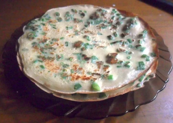 Блинчики с зелёным луком и яйцом: шаг 6