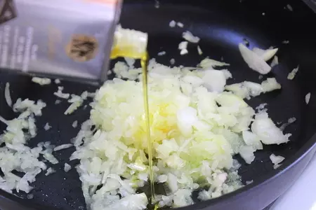 Паста с палтусом и анчоусами по-сицилийски: шаг 1