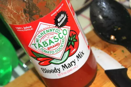 Острый фарш для тостов "bloody mary": шаг 1