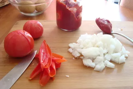 Томатный суп с фасолью на курином бульоне: шаг 2