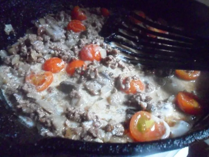 Паста с мясным фаршем и грибами: шаг 5
