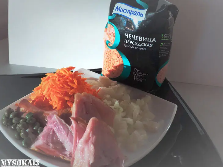 Чечевичная похлебка с копченым цыпленком и каперсами: шаг 1