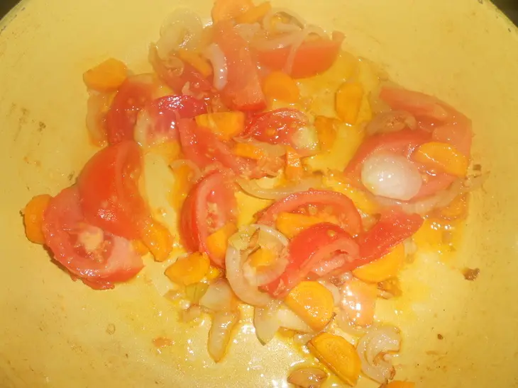 Чечевичный суп с овощами и мясными шариками: шаг 2