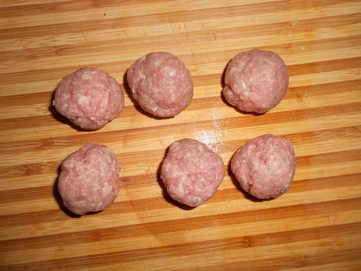 Чечевичный суп с овощами и мясными шариками: шаг 4