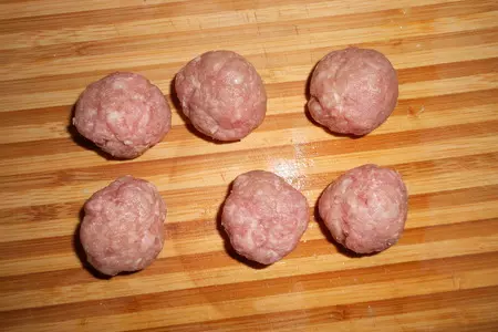 Чечевичный суп с овощами и мясными шариками: шаг 4